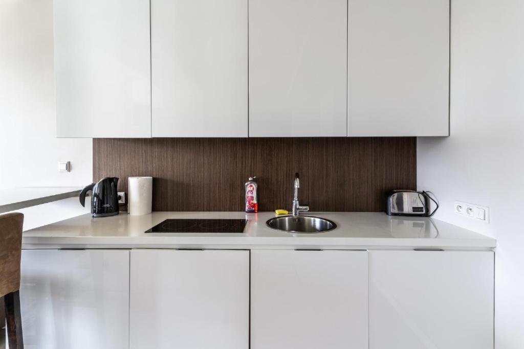 Platinum Tower - City Center - Golden Apartments Varsovie Extérieur photo
