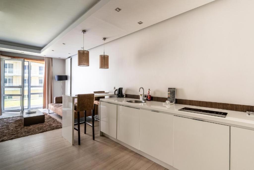 Platinum Tower - City Center - Golden Apartments Varsovie Extérieur photo