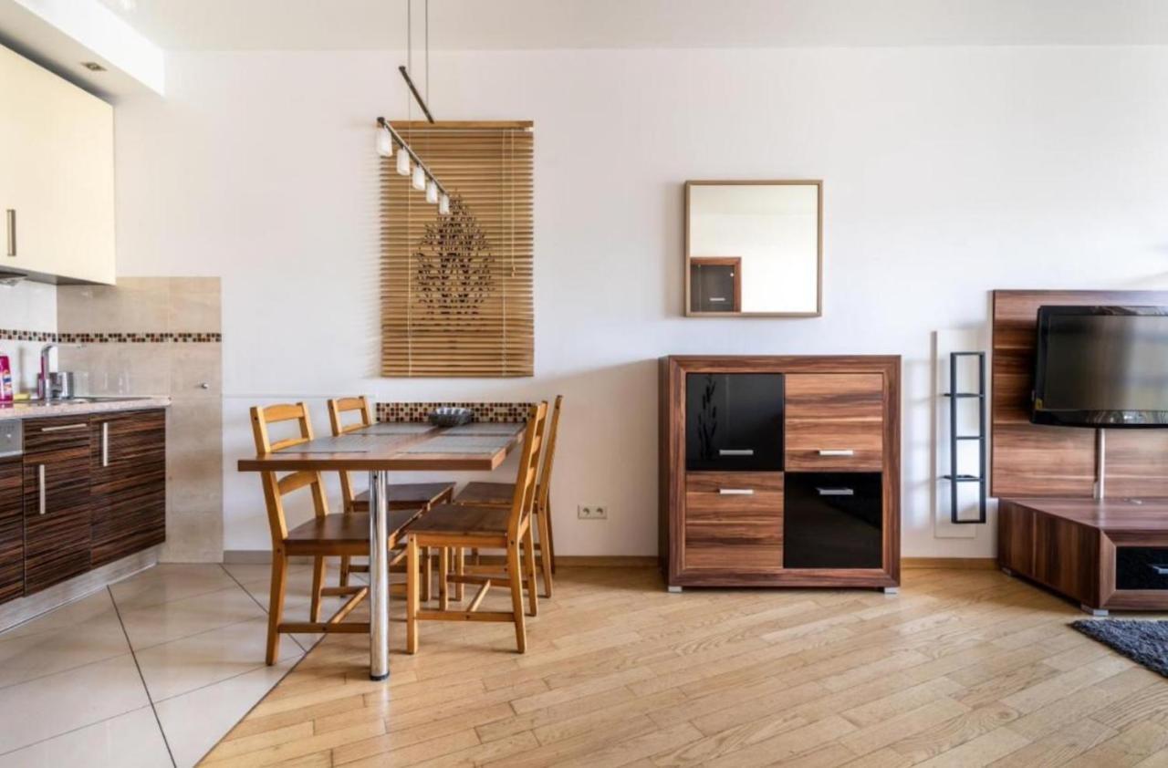 Platinum Tower - City Center - Golden Apartments Varsovie Extérieur photo